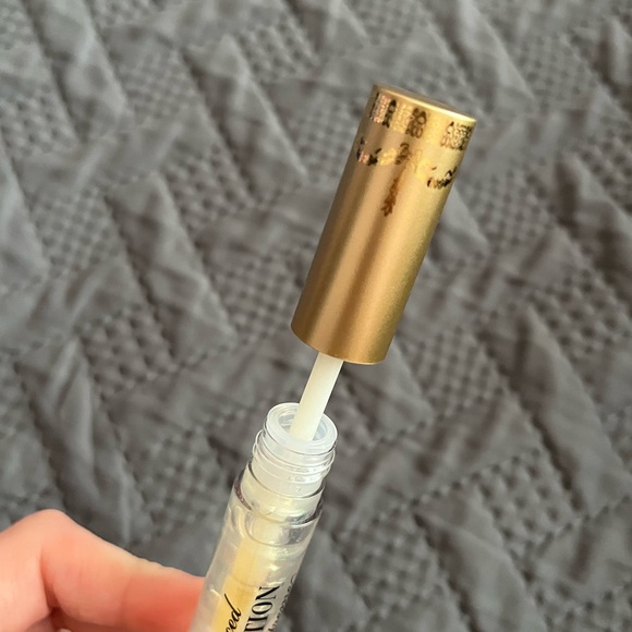 Lip Injection Extreme Hydrating Lip Plumper Gloss - Clear - Picture 10 of 10